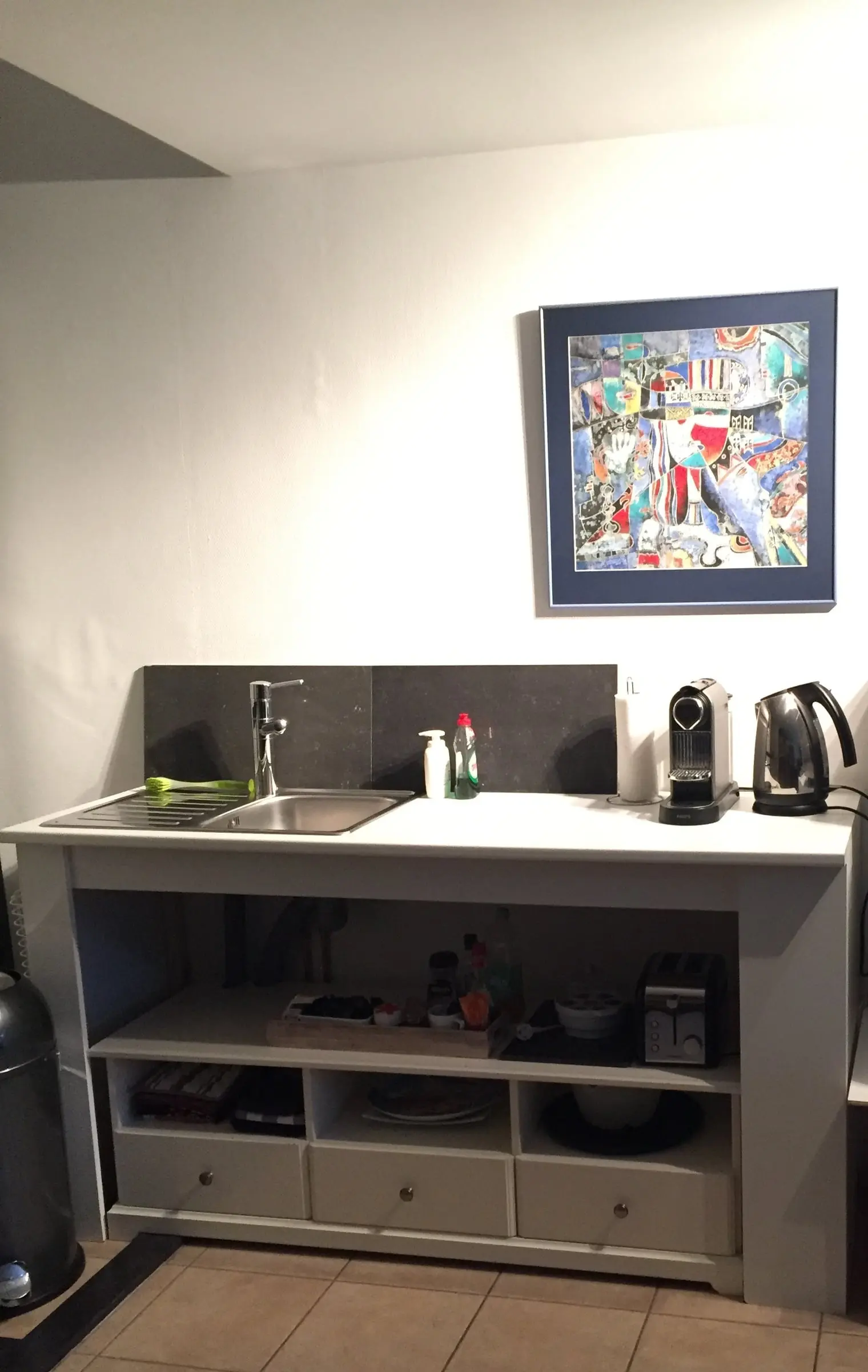 Kitchenette met Nespresso en waterkoker